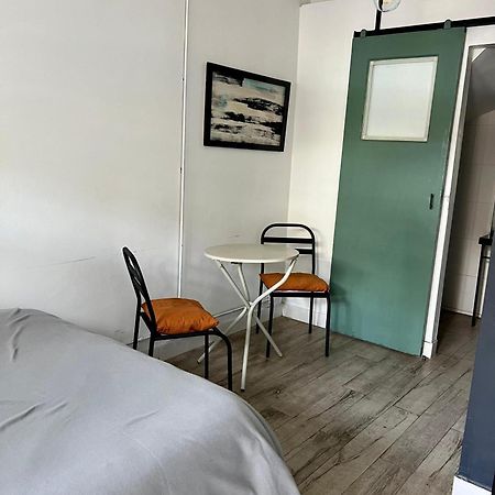 شقة Monoambiente En Zona Residencial ميندوزا الغرفة الصورة